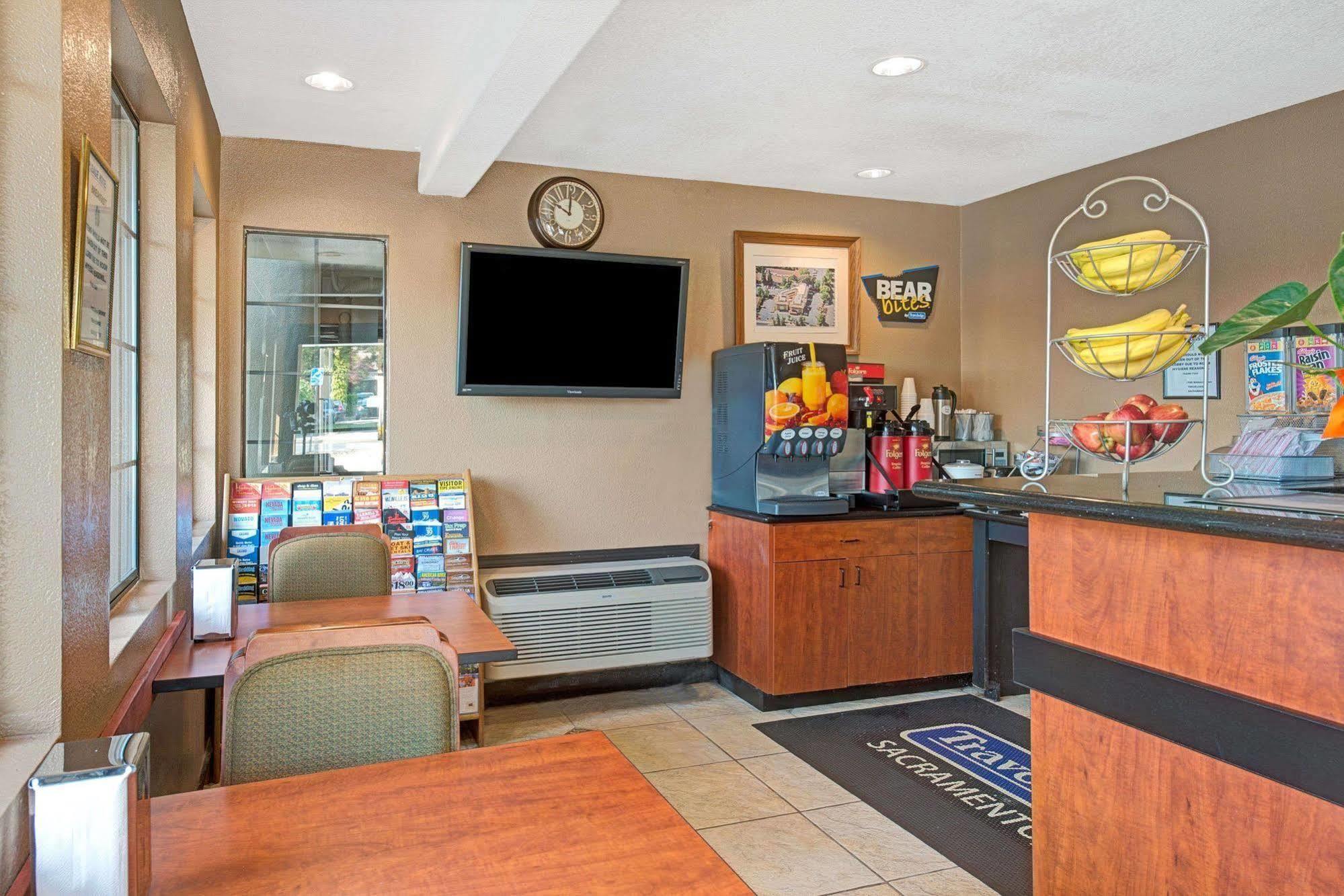 Travelodge Sacramento/Ранчо Кордова Екстериор снимка